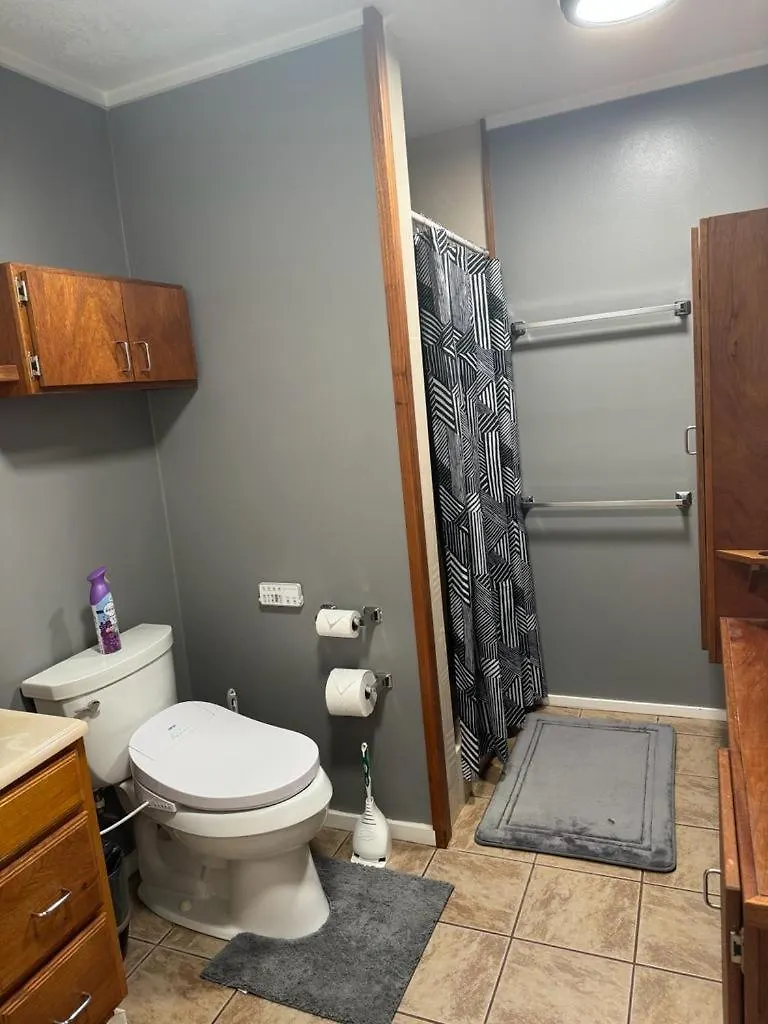 Tavares House King Room Waialua Homestay